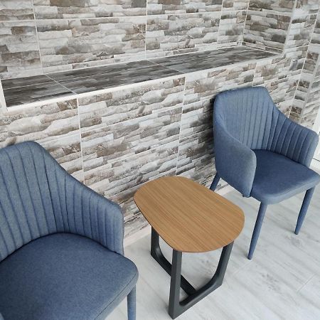 Yarovytsya Vip In The Center Apartment Lutsk Luaran gambar