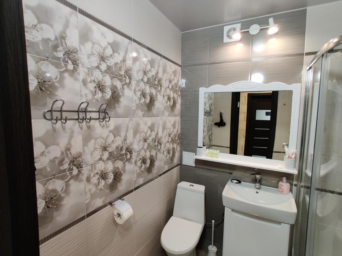 Yarovytsya Vip In The Center Apartment Lutsk Luaran gambar